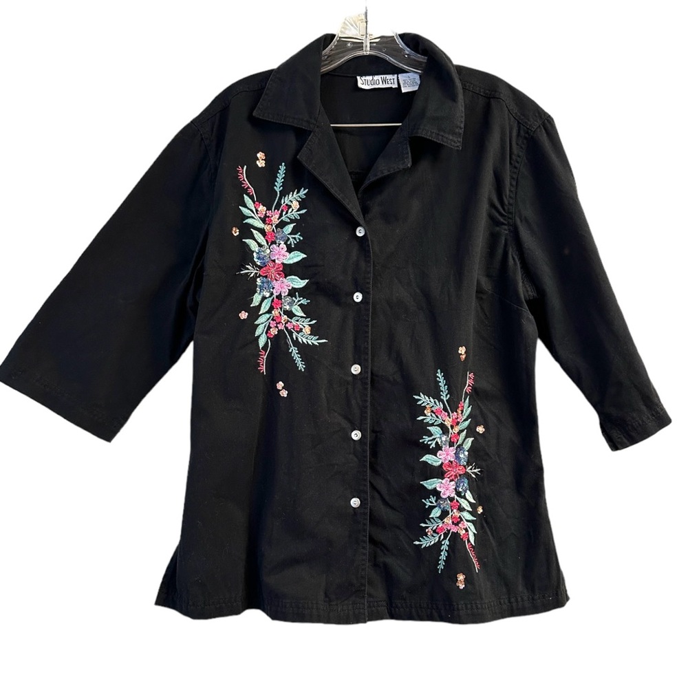 Western Studio West Floral Embroidered Button Front Top Size Large